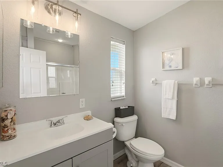 158 Nanaimo Trl — Photo 32