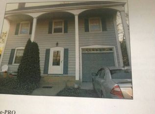 3 Circle Ln, Rutherford, NJ 07070