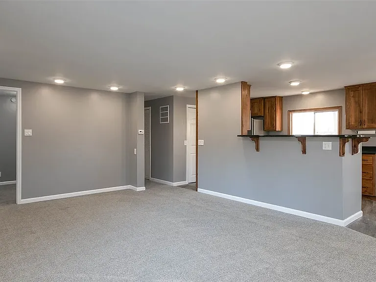 6863 Anderson Ave — Photo 14