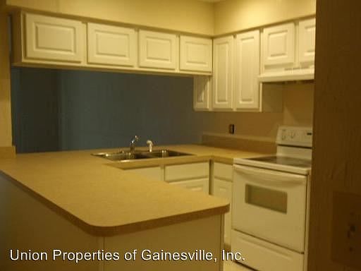 2nd image of 2635 SW 35th Pl APT 1002