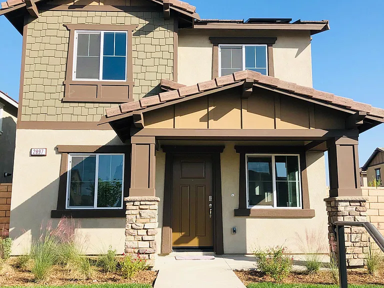 2897 E La Avenida Dr — Photo 5