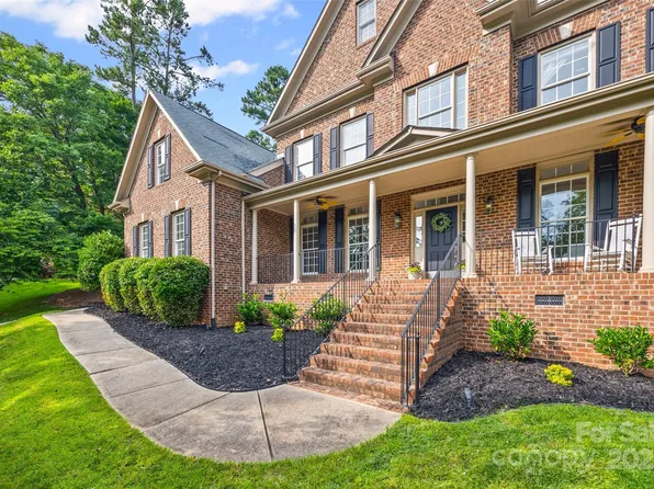 927 Cove Point Ln, Tega Cay, SC 29708