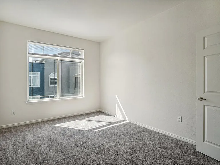 Altitude on Fifth — Photo 22