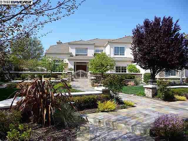2nd image of 7914 Paragon Cir