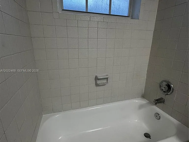 2725 SW 25th St #1 — Photo 9