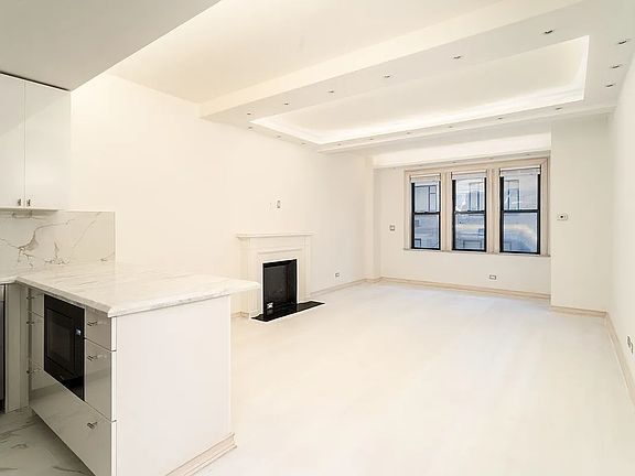 4th image of 145 W 58th St #10C