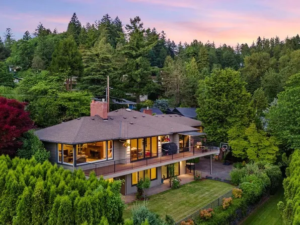 3132 SW Altadena Ter, Portland, OR 97239