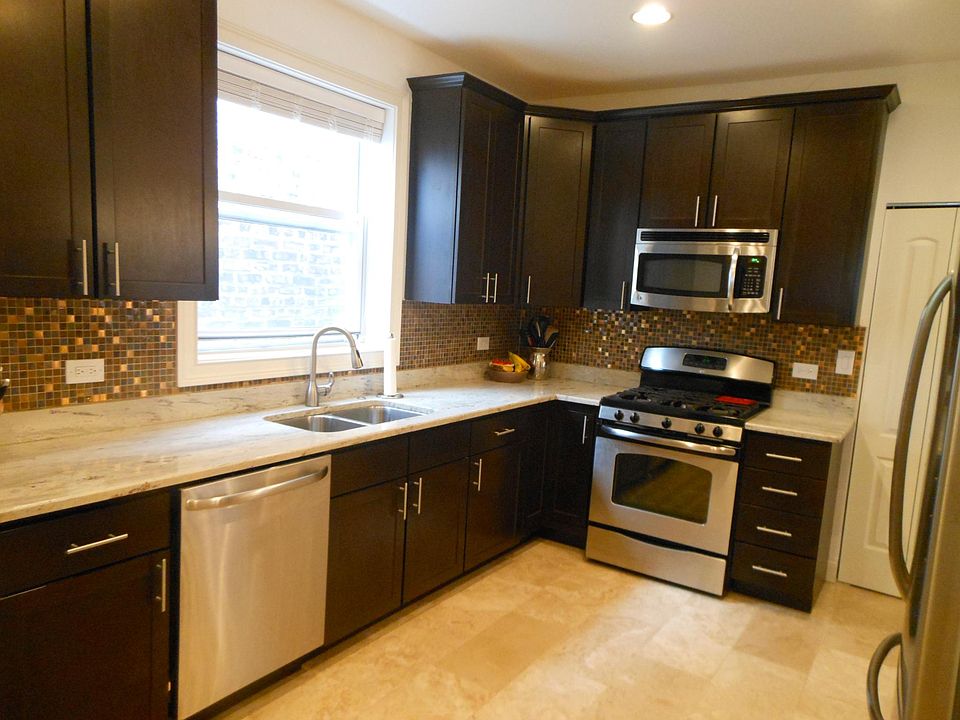 1st image of 2612 W Argyle St Unit 2