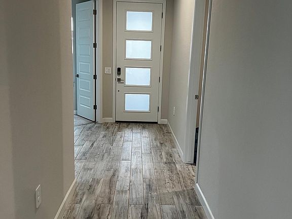 4th image of 10548 W Albert Ln