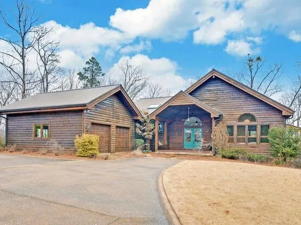 8910 Dicks Hill Pkwy, Mount Airy, GA 30563