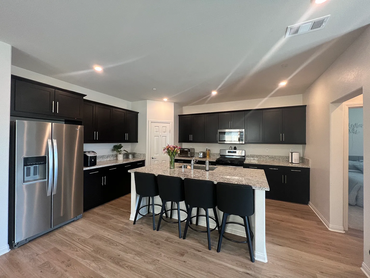 4 bed, 3.5 bath, 2741 sqft, $3,495 — Photo 3