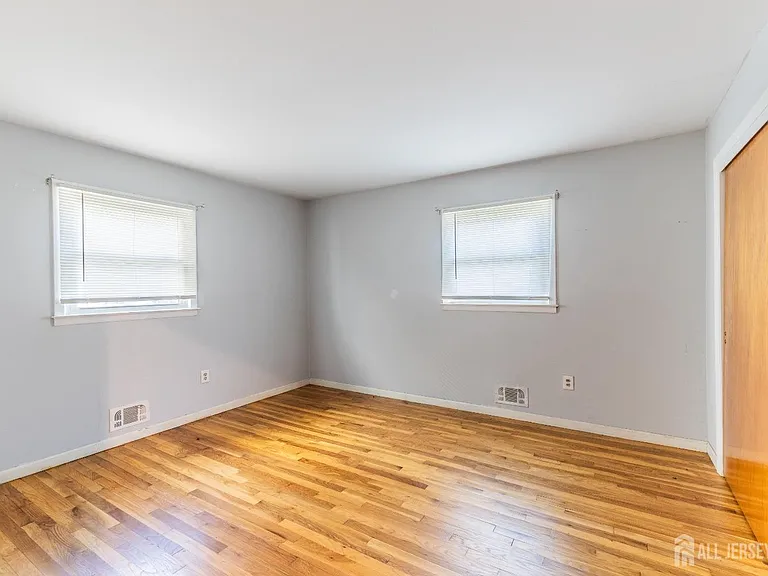 111 Emerson St #1 — Photo 9
