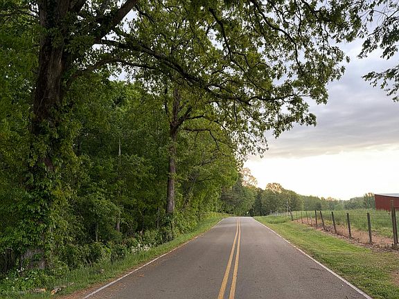 4th image of 2180 Poplar Springs Rd