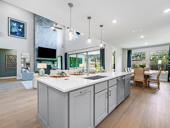 7th image of this home
