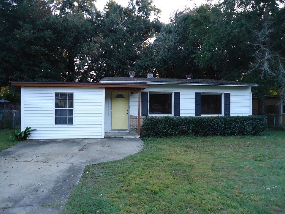 1st image of 37 Pen Haven Dr