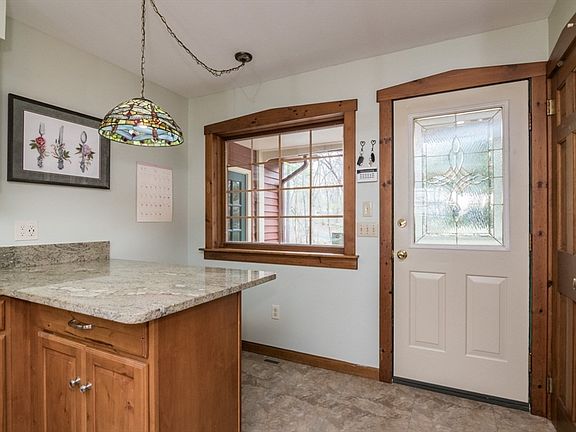 3rd image of 72 Randall Rd