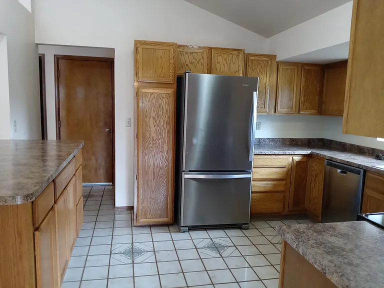 5292 Cracker Barrel Cir — Photo 2