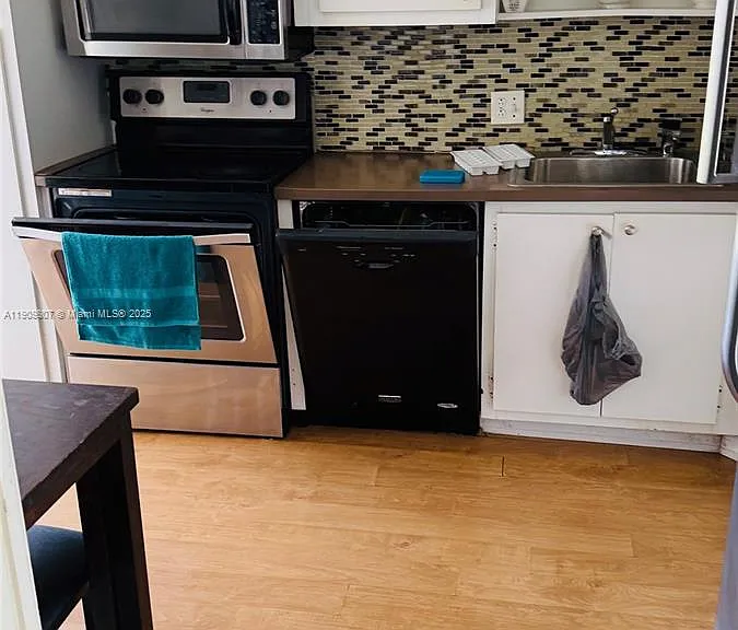 3150 N Palm Aire Dr #801 — Photo 9