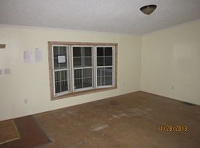 2nd image of 125 Thacker Ln