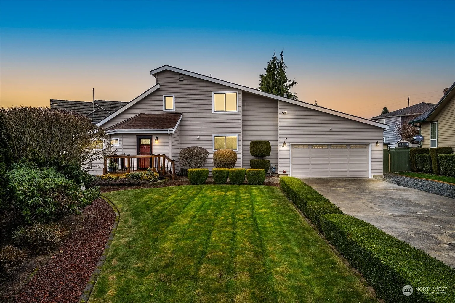 4417 Harbor Ridge Road NE photo 1