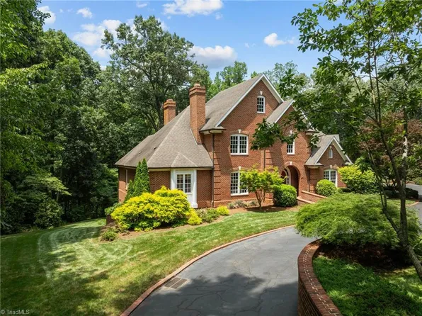 505 Stonegate Ln, Winston Salem, NC 27104