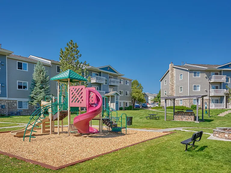 Crossroads at City Center Apartments — Photo 11