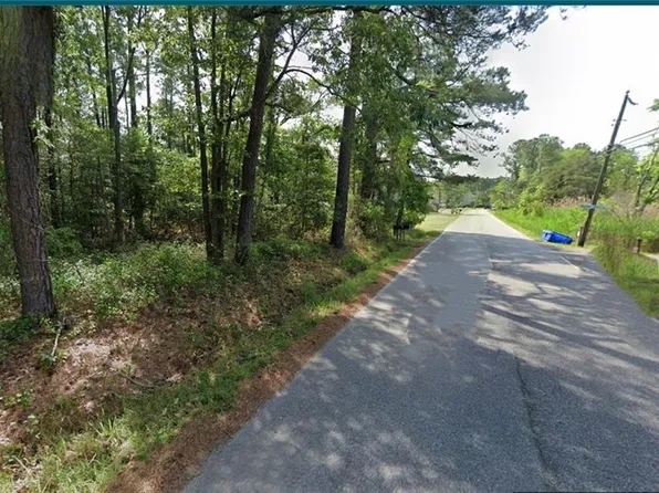 26 Dandy Point Rd, Hampton, VA 23664