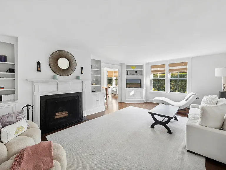 158 Halsey St — Photo 9