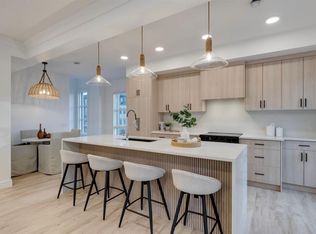 4270 SW Norford Ave NW #702, Calgary, AB T3B 6H3