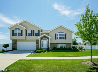 25041 S Sycamore Dr, Manhattan, IL 60442