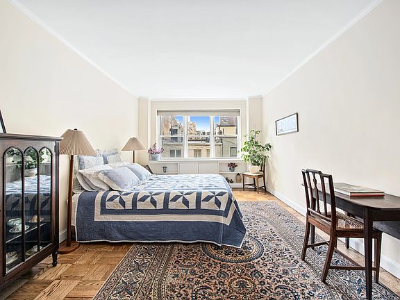 5th image of 8 E 83rd St APT 7E