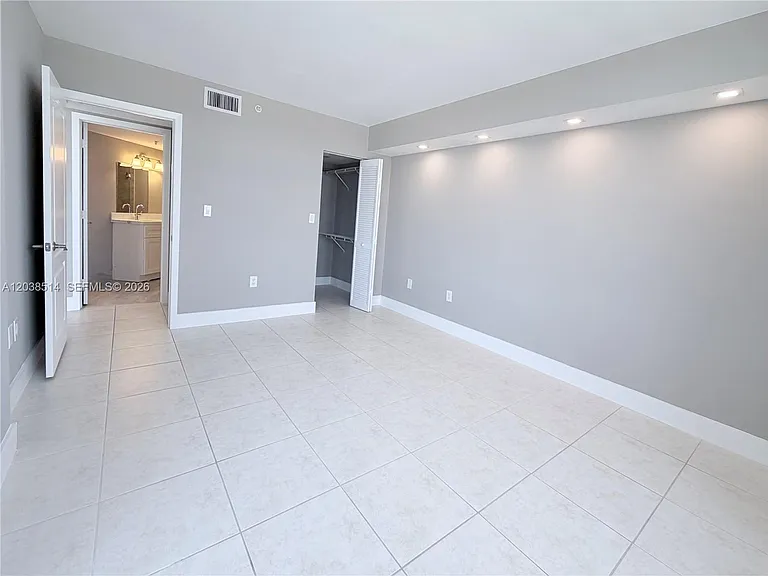 1800 Sunset Harbour Dr #1211 — Photo 7