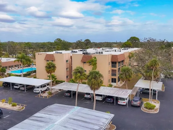 1330 Glen Oaks Dr E Unit 268D, Sarasota, FL 34232