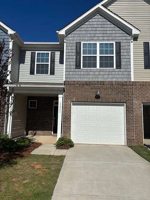 13931 Castle Nook Dr — Photo 2