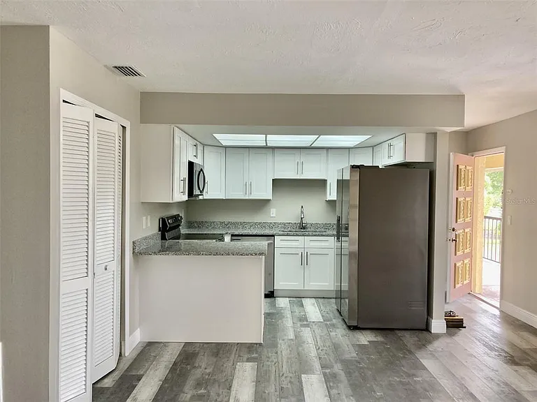 5008 Manatee Ave W #2 — Photo 3