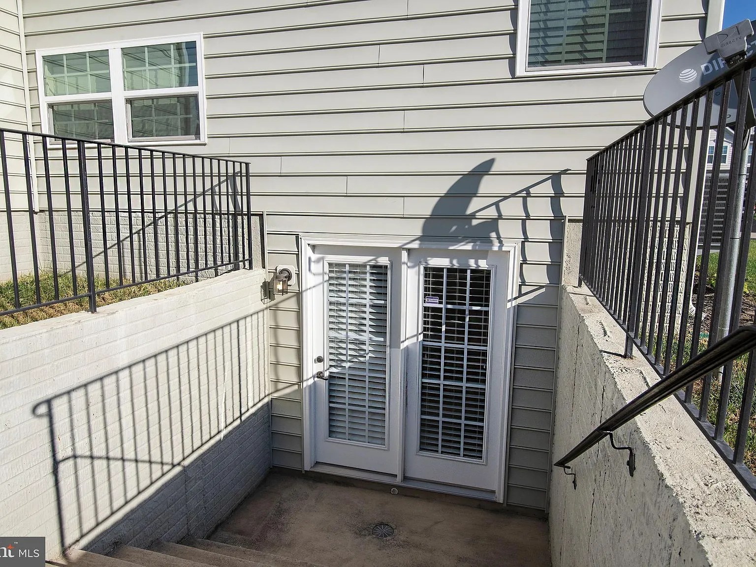 2 bed, 5015 sqft, $2,000 — Photo 3