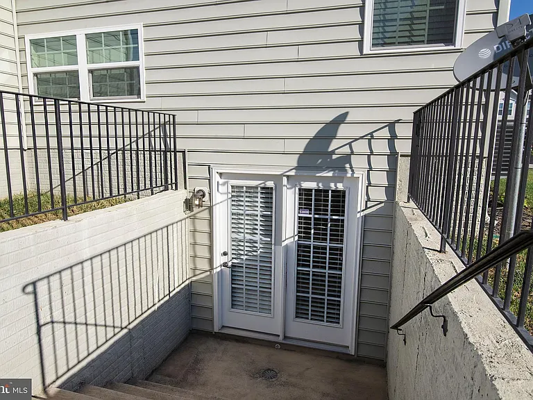 12908 Hoadly Manor Dr — Photo 3