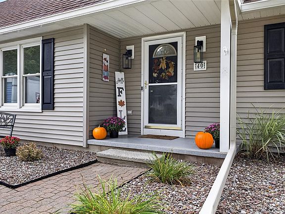 3rd image of 40 Turtle Creek Ln