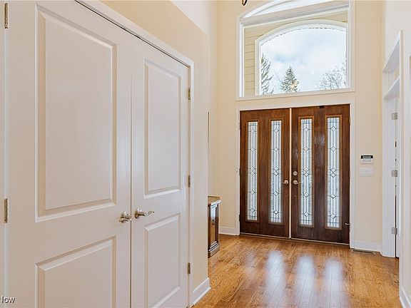 4th image of 2501 Fairwood Ct