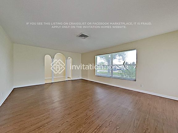 4th image of 4441 NE 29th Ave