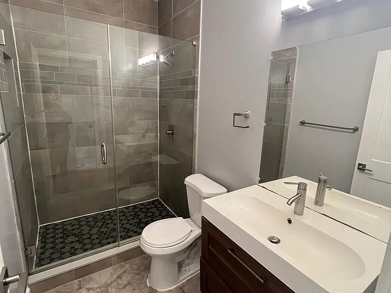 924 N 15th St #3 — Photo 10