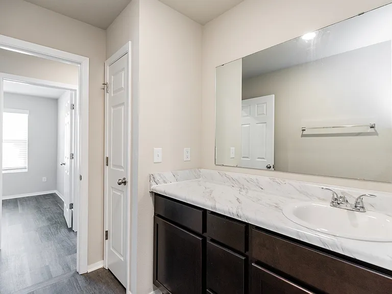 3707 S 1st Pl — Photo 8