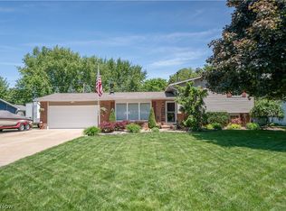 8026 Garnet Ave NE, Canton, OH 44721