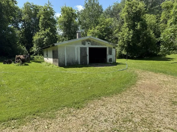 W8785 Highway 82, Elroy, WI 53929