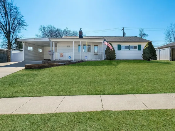 33 Tanglewood Ln, Levittown, PA 19054