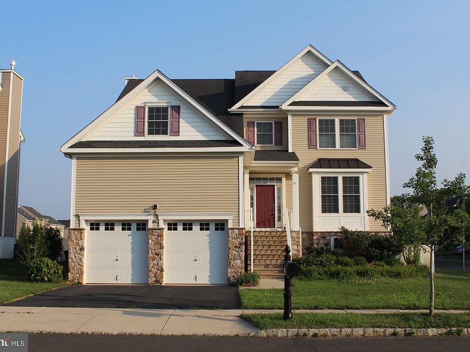 1st image of 47 Thomas Dr