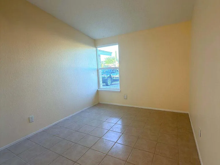 2121 Lake Omega St — Photo 18