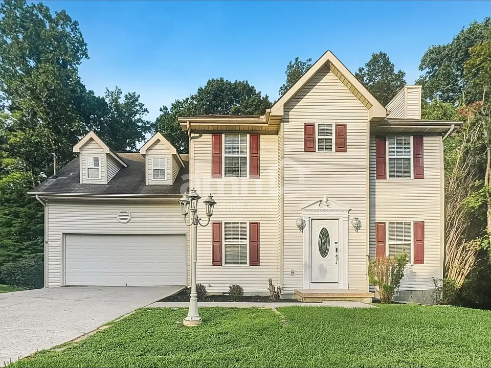 5942 Katrina Ln