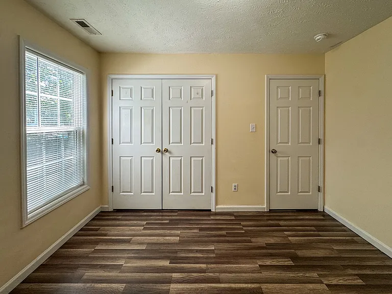 118 Jefferson Dr — Photo 12