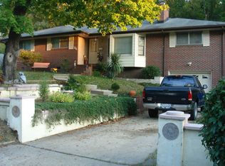 36 Garfield Dr, Newport News, VA 23608
